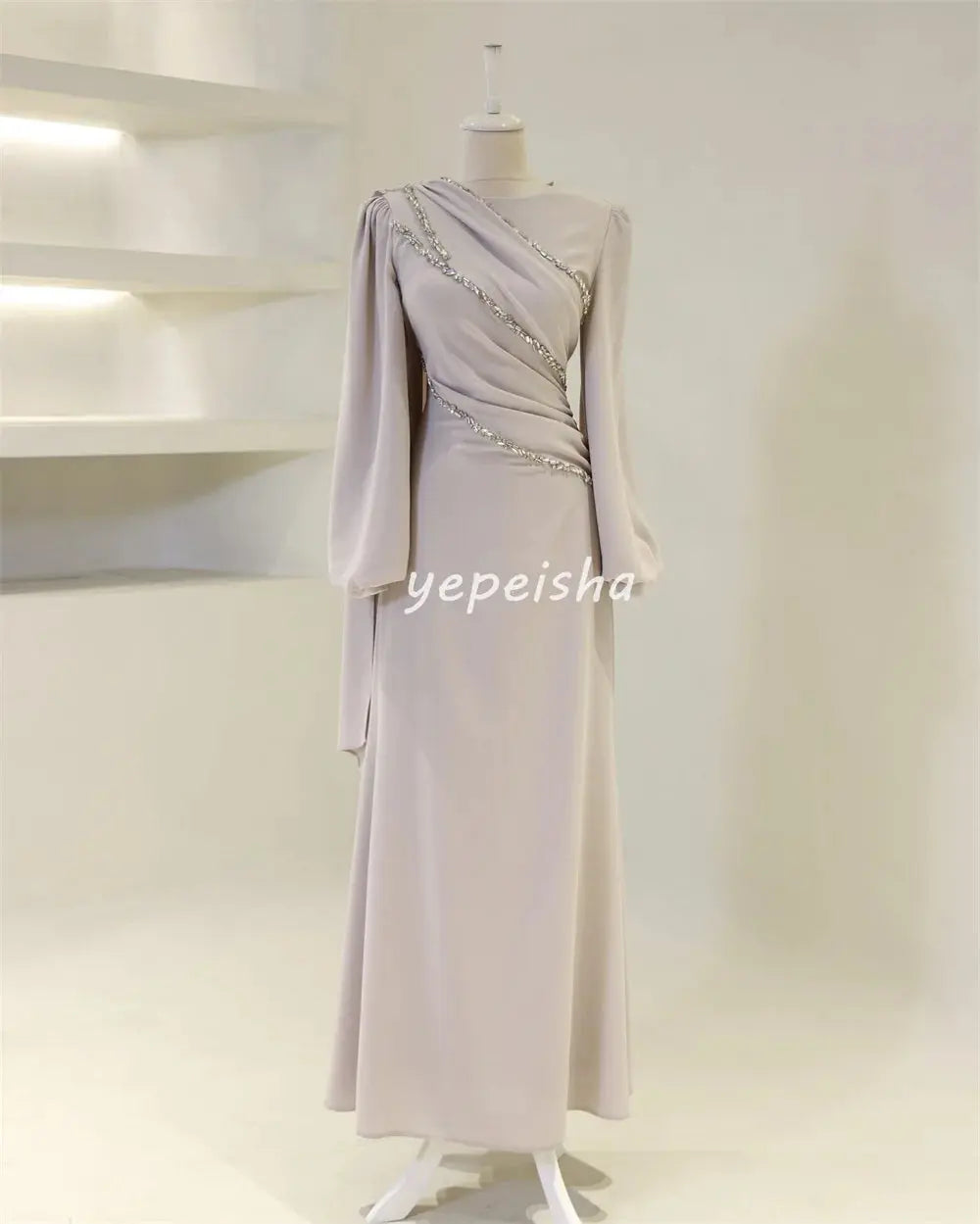 Evening Starlight Gown: Radiate Under the Moonlight