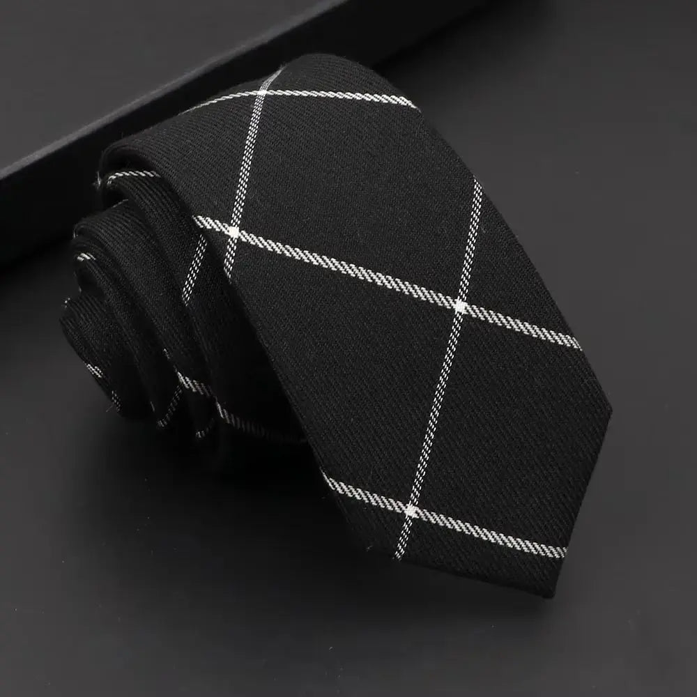 Streamlined Black Tie
