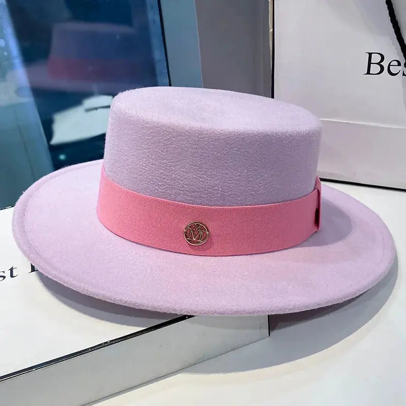Chic Silhouette Fedora: Transform Your Presence
