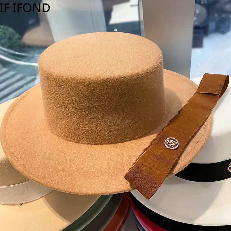 Chic Silhouette Fedora: Transform Your Presence