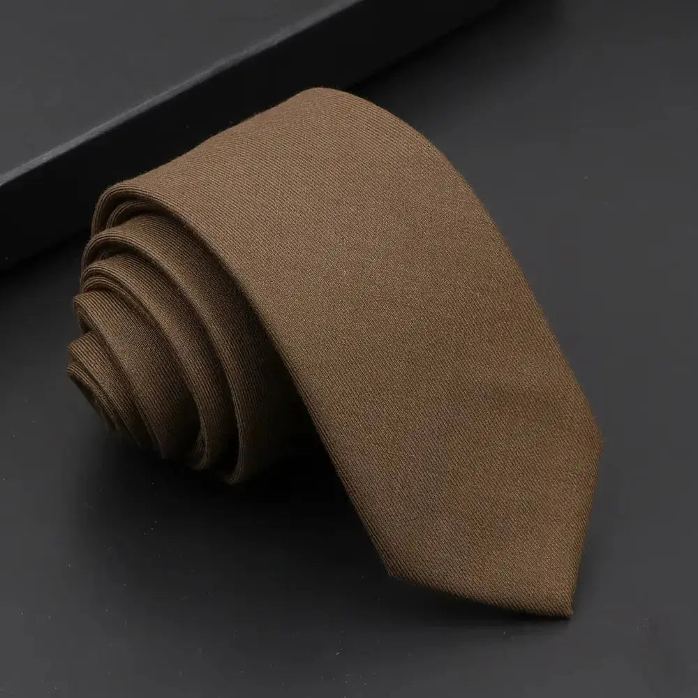 Streamlined Black Tie