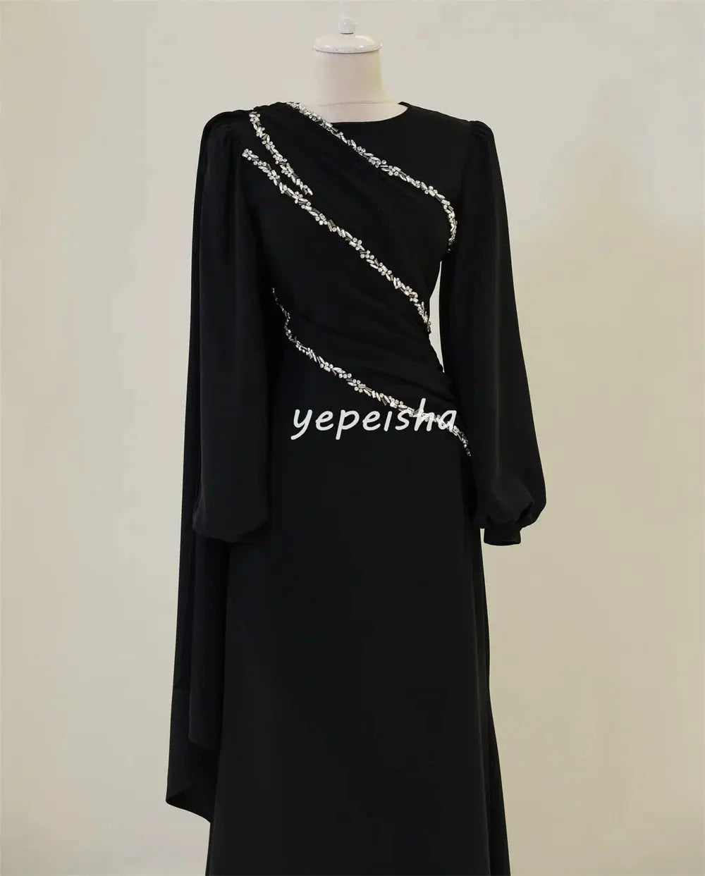 Evening Starlight Gown: Radiate Under the Moonlight