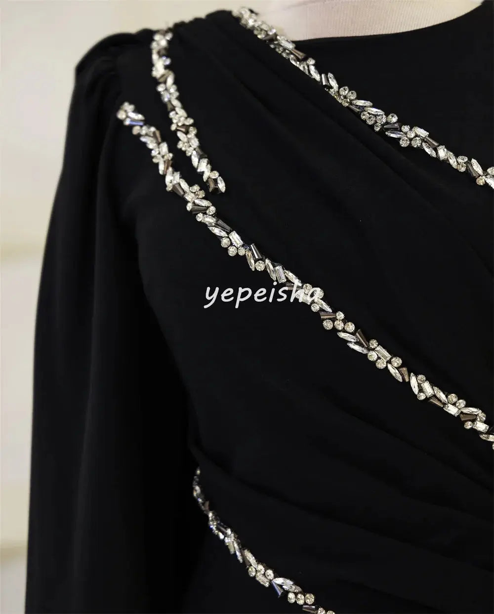 Evening Starlight Gown: Radiate Under the Moonlight