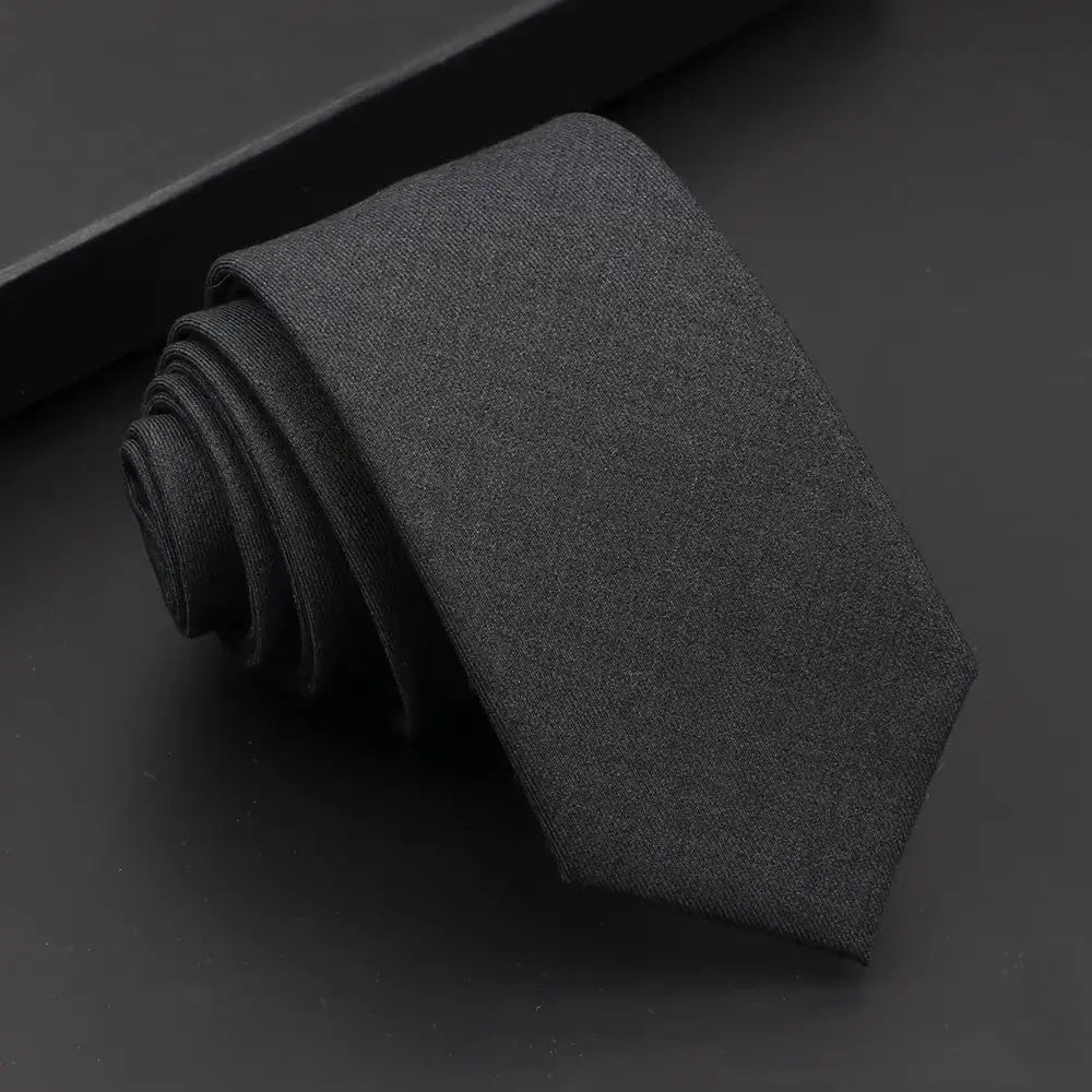 Streamlined Black Tie