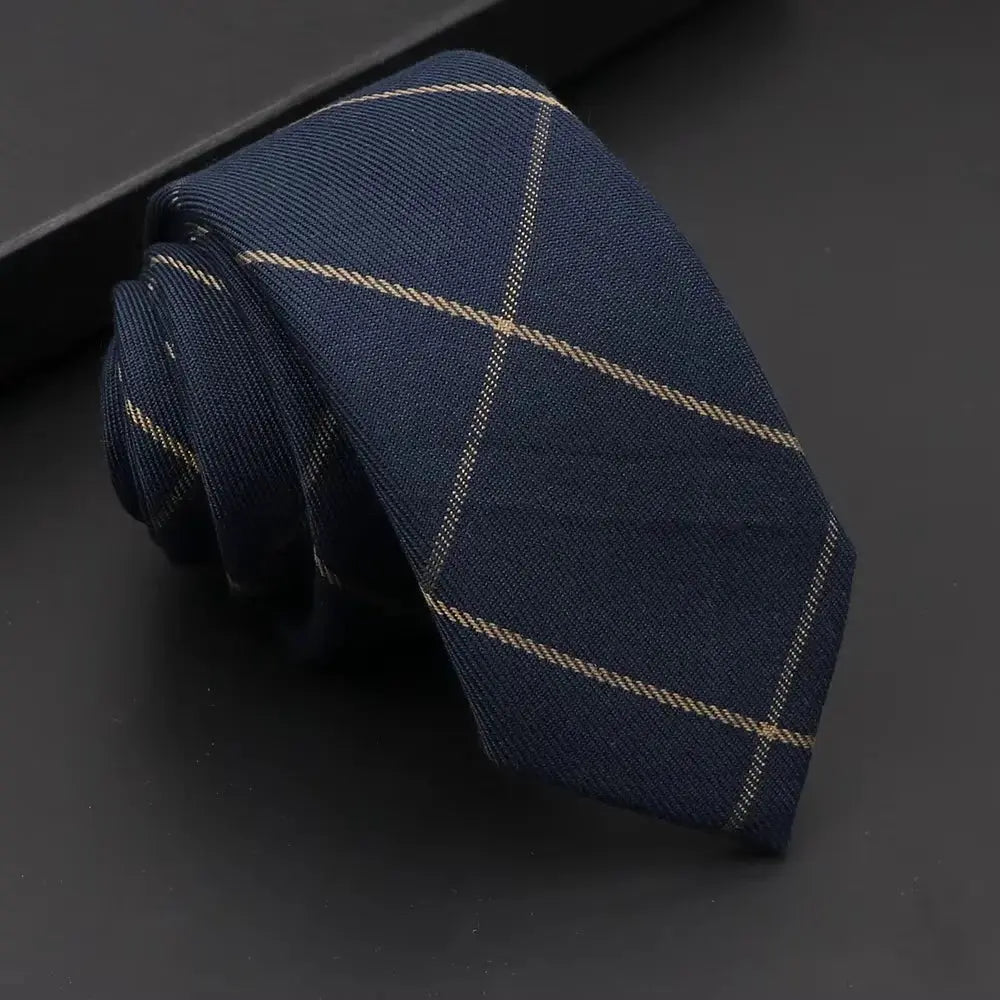Streamlined Black Tie