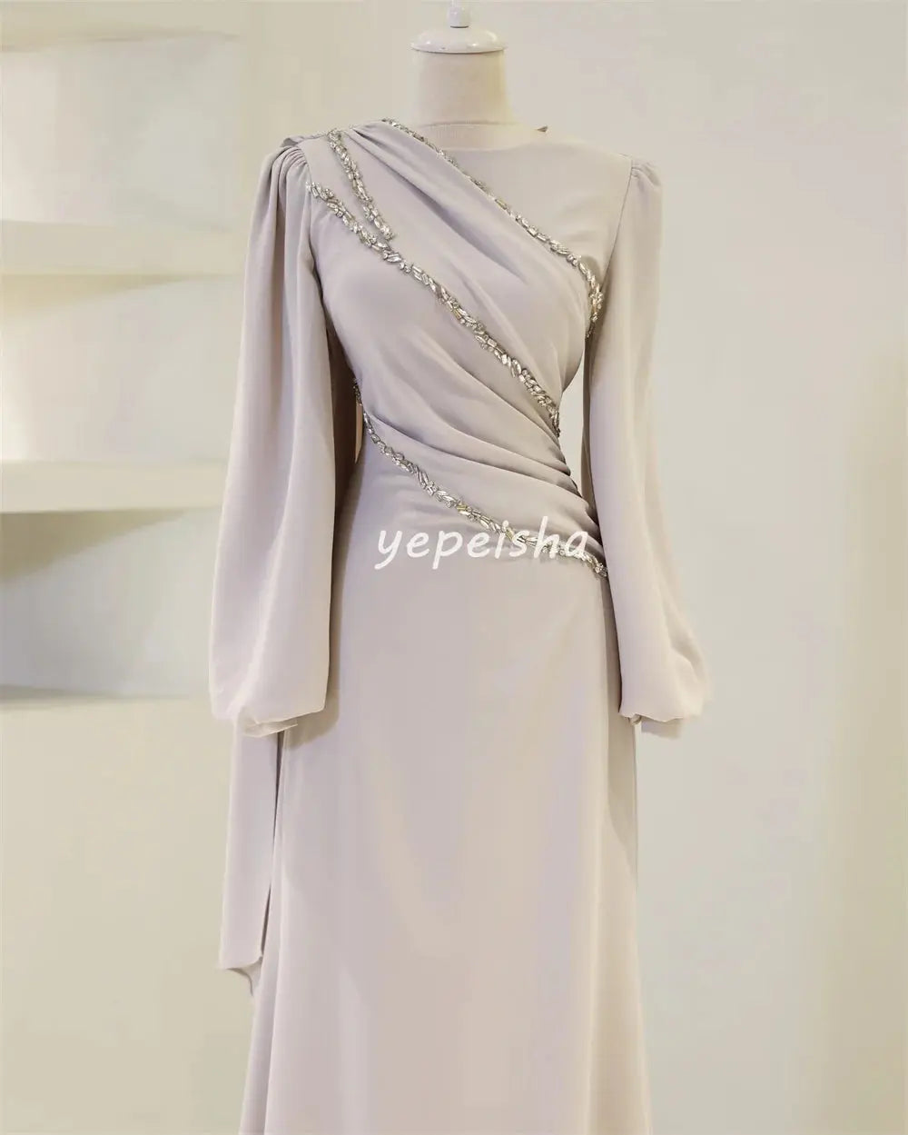 Evening Starlight Gown: Radiate Under the Moonlight