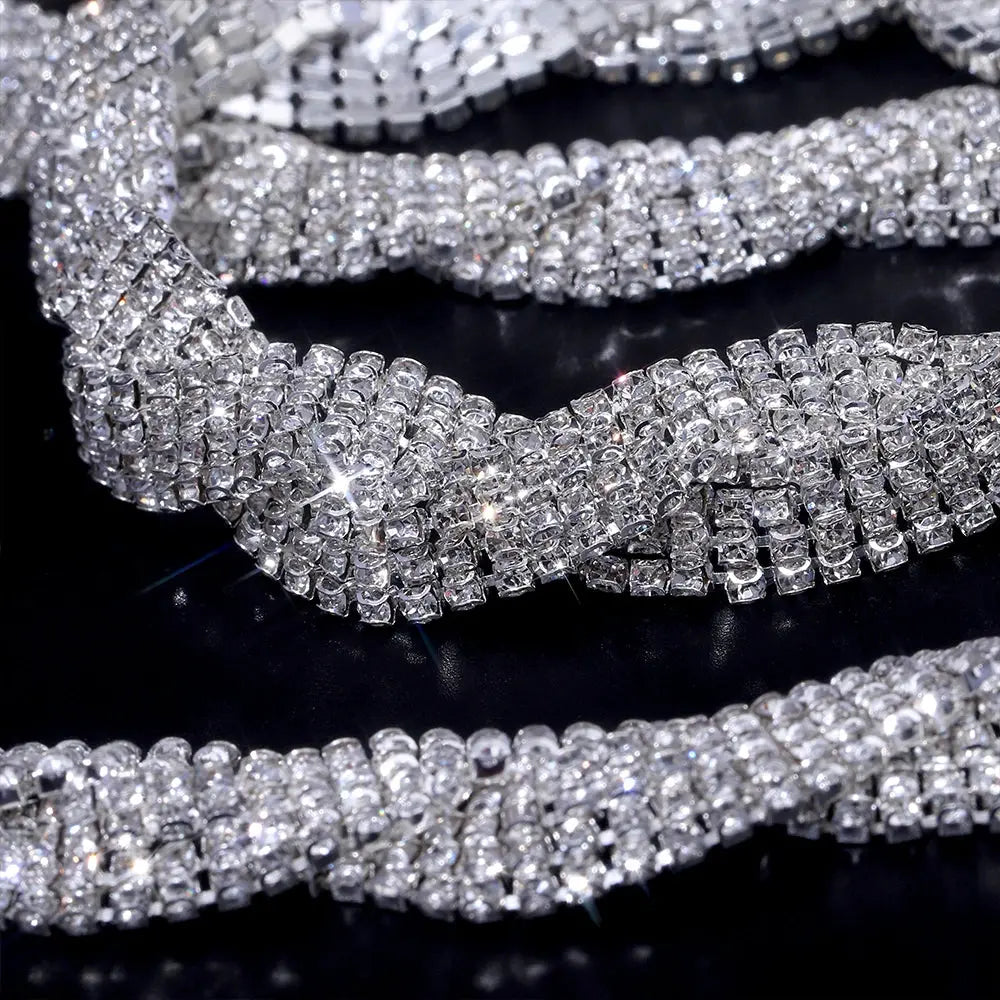 Captivate with Sparkle: Rhinestone Trim for Luxe Creations