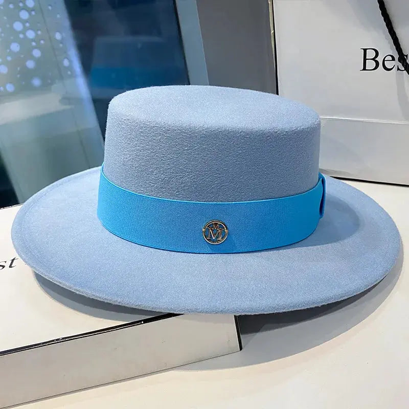Chic Silhouette Fedora: Transform Your Presence