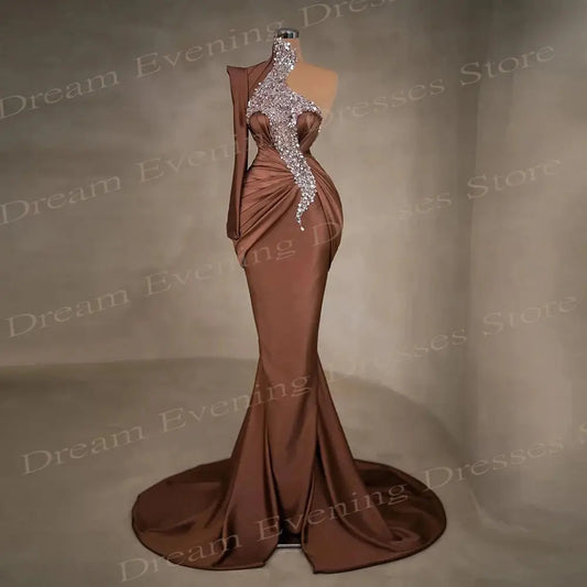 Captivate the Night: One-Shoulder Satin Elegance