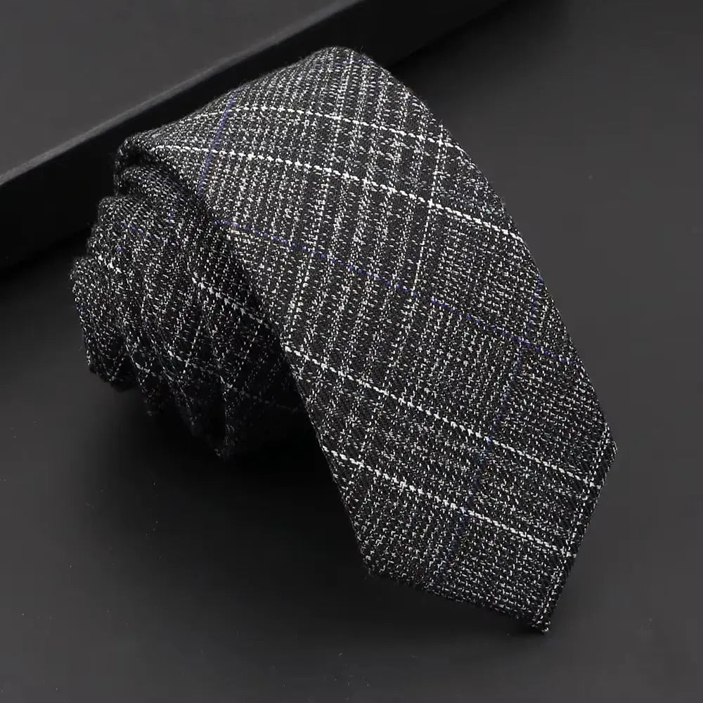 Streamlined Black Tie