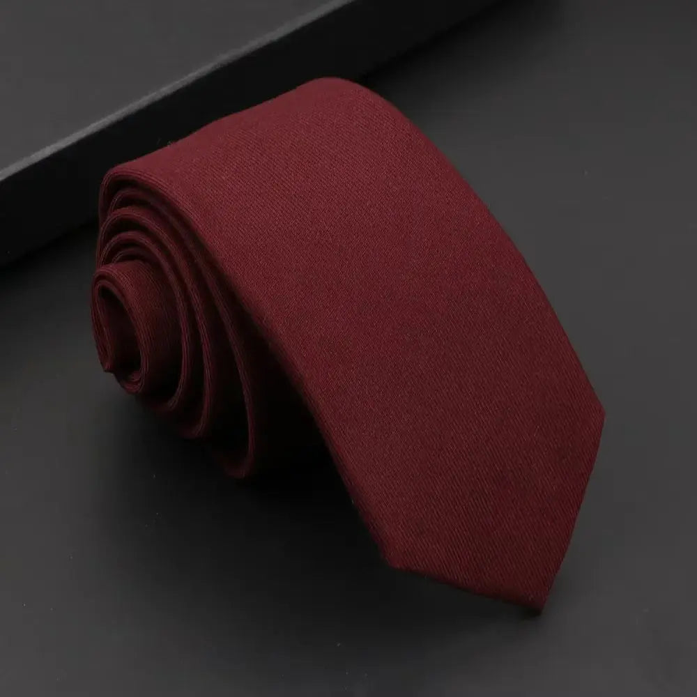 Streamlined Black Tie