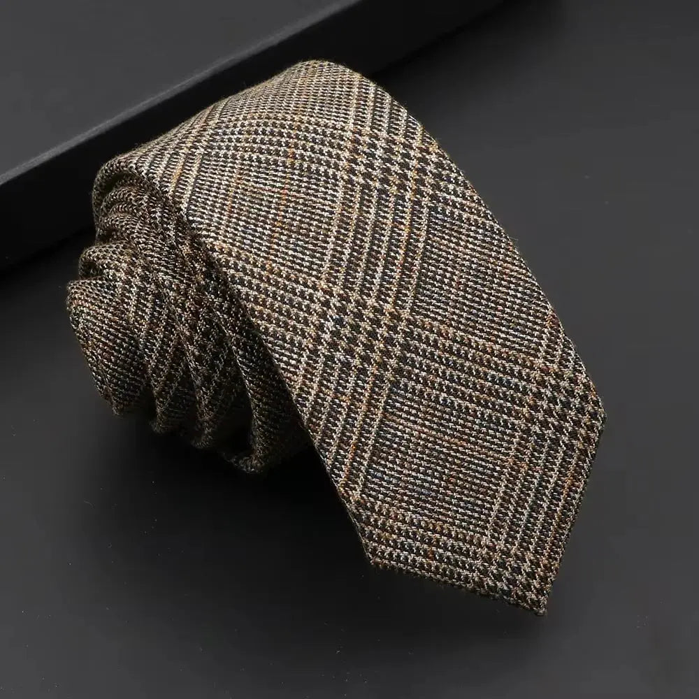 Streamlined Black Tie