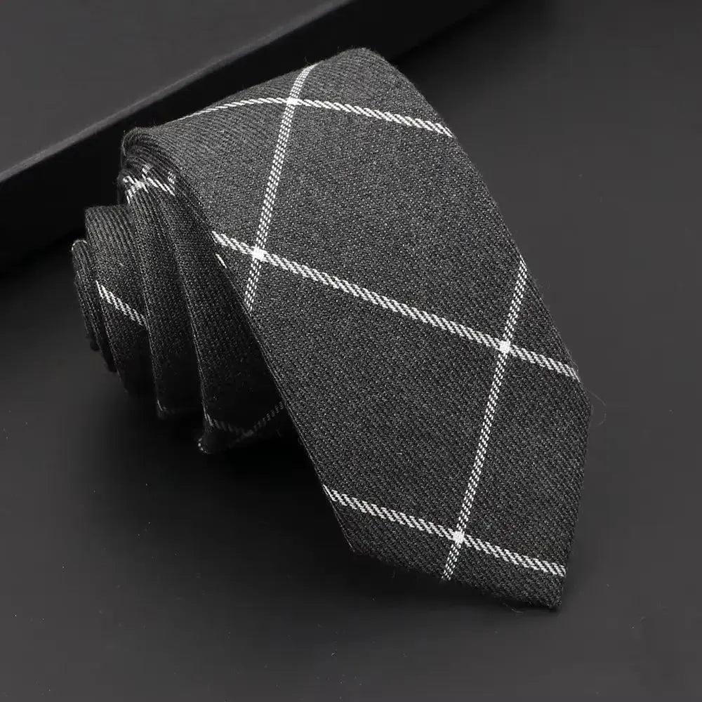 Streamlined Black Tie