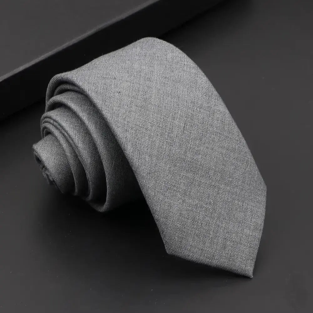 Streamlined Black Tie