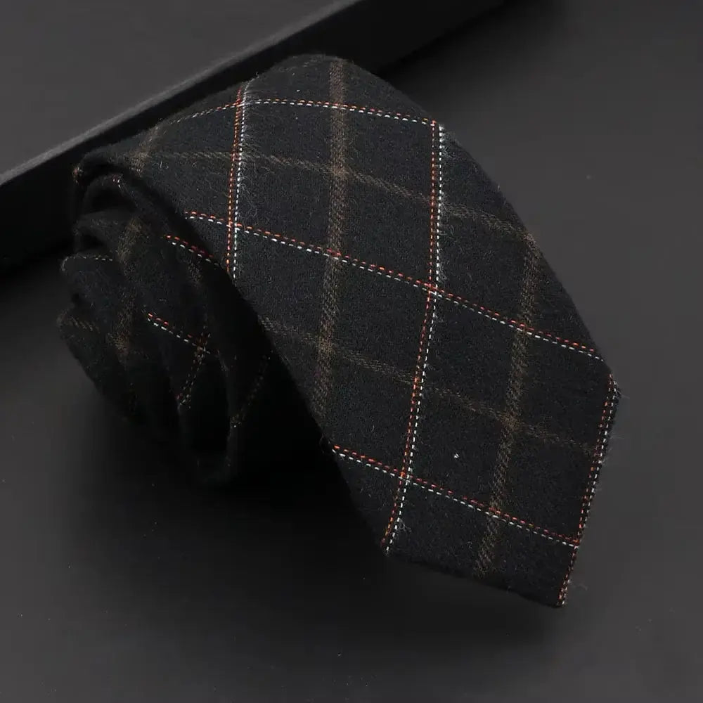 Streamlined Black Tie