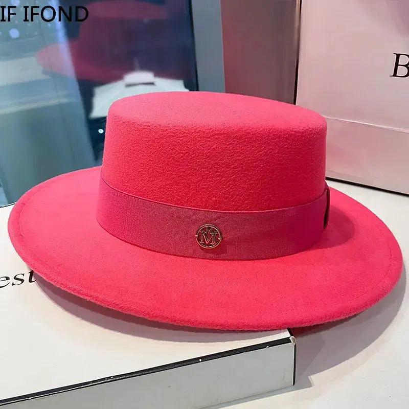 Chic Silhouette Fedora: Transform Your Presence