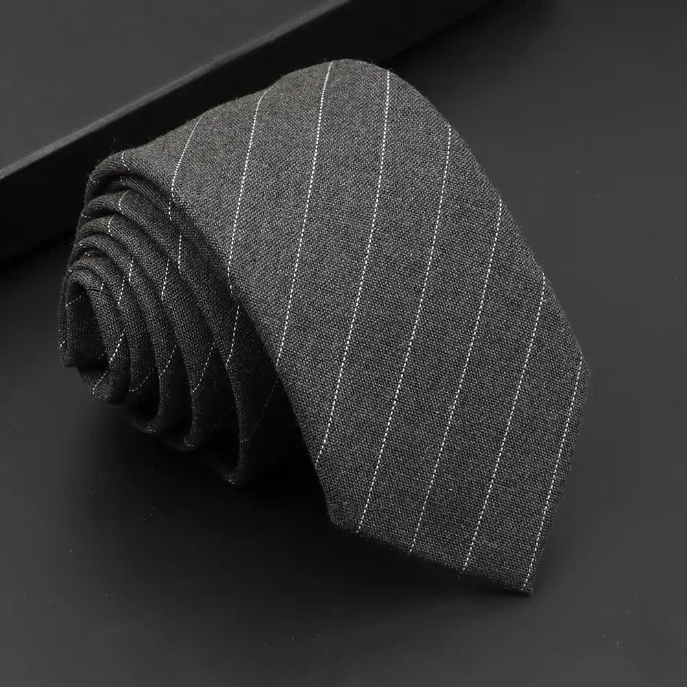 Streamlined Black Tie